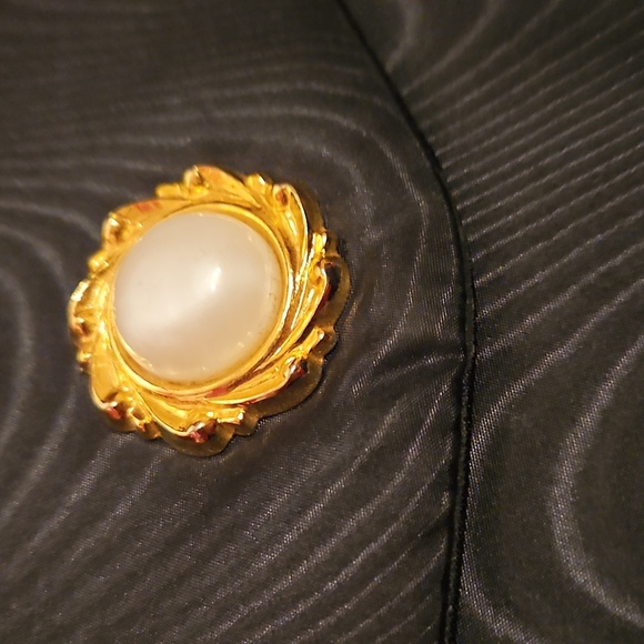 Carla Marchi Black Clutch Bag, gold & pearlescent jewel on front, snap closure - Picture 4 of 7